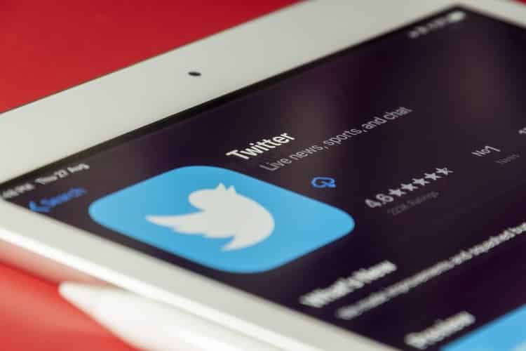 Twitter Bug Forced Algorithmic View On Website Users